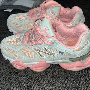 New balance 9060 brand new size 5 pink/aqua